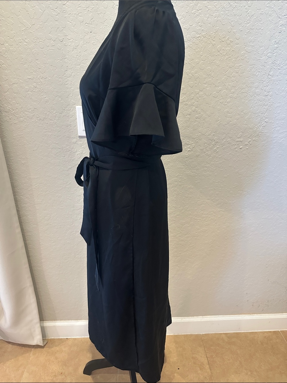 Who What Wear Black Wrap Midi Dress - Picture 3 of 4